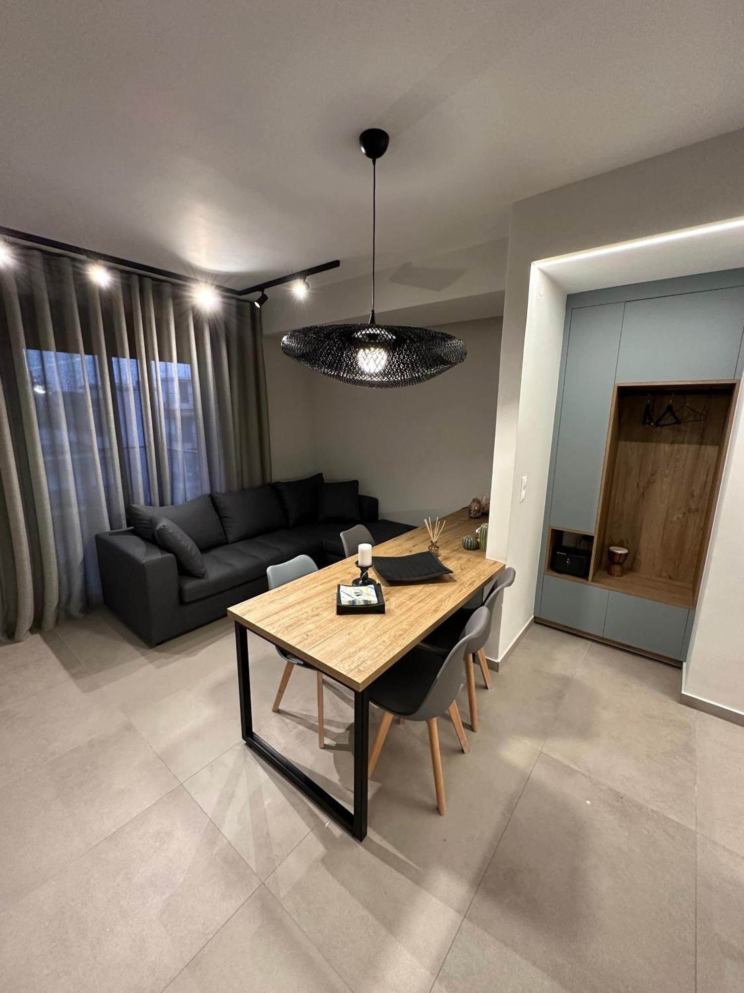 Cozy Apartment In Kalamaria, Thessaloniki Buitenkant foto